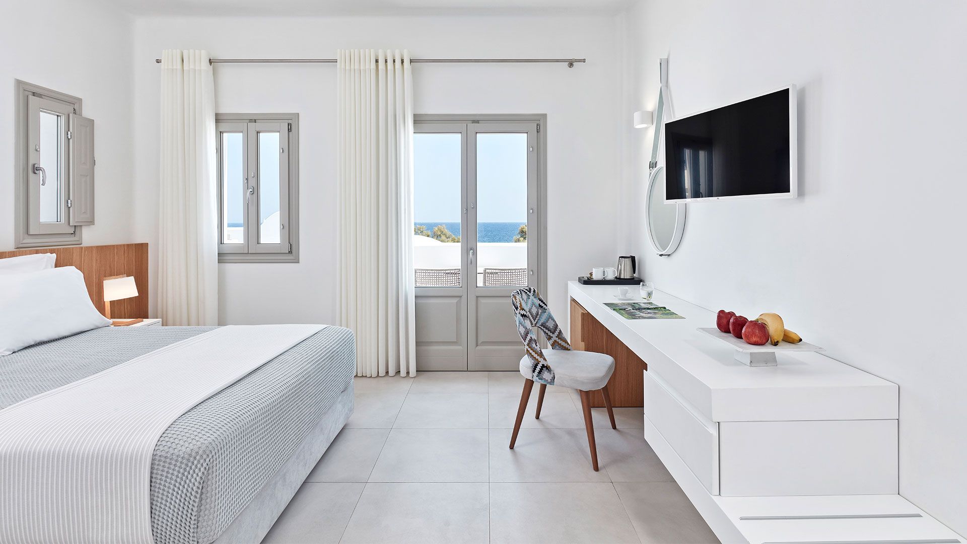 Διαμόρφωση περιβάλλοντος χώρου & Interior Design 5* Ξενοδοχείου, Παραλία Καμαρίου, Σαντορίνη